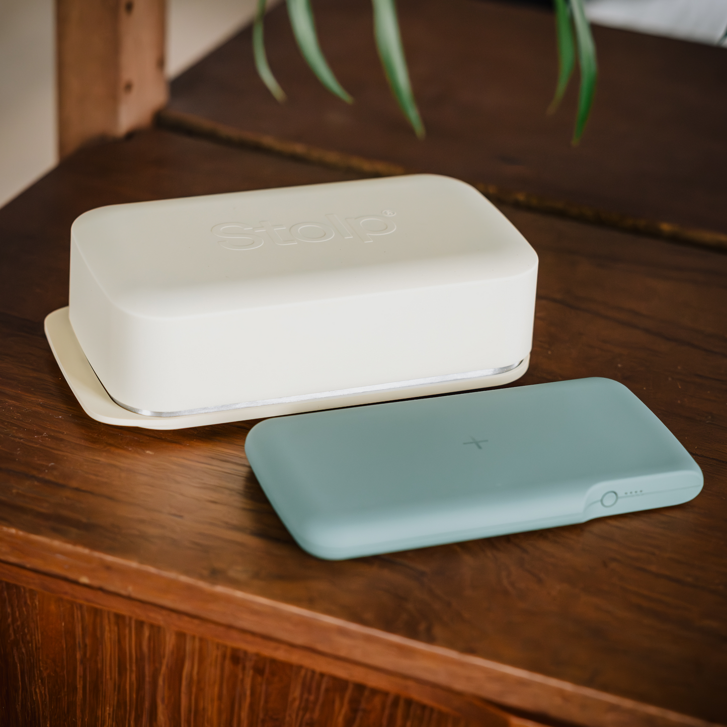 Stolp® x KonMari Faraday Charger Box